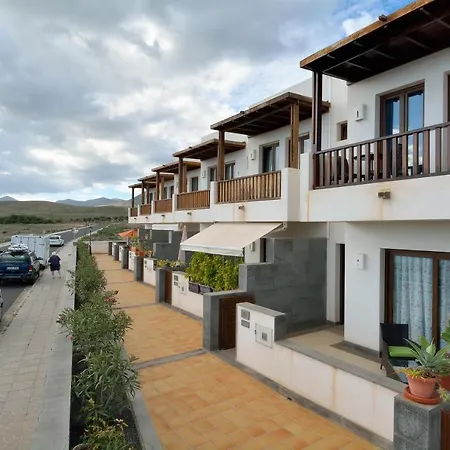 بيت للعطل Villa Alisios Share Pool By Plusvillaslanzarote بْوُرتو كاليرو