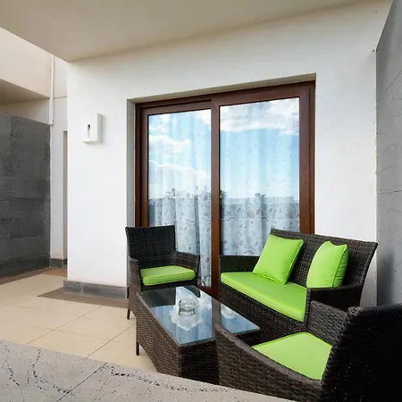 Villa Alisios Share Pool By Plusvillaslanzarote بْوُرتو كاليرو
