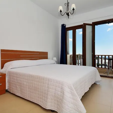 Villa Alisios Share Pool By Plusvillaslanzarote Puerto Calero