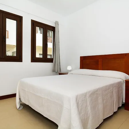 Hébergement de vacances Villa Alisios Share Pool By Plusvillaslanzarote Puerto Calero
